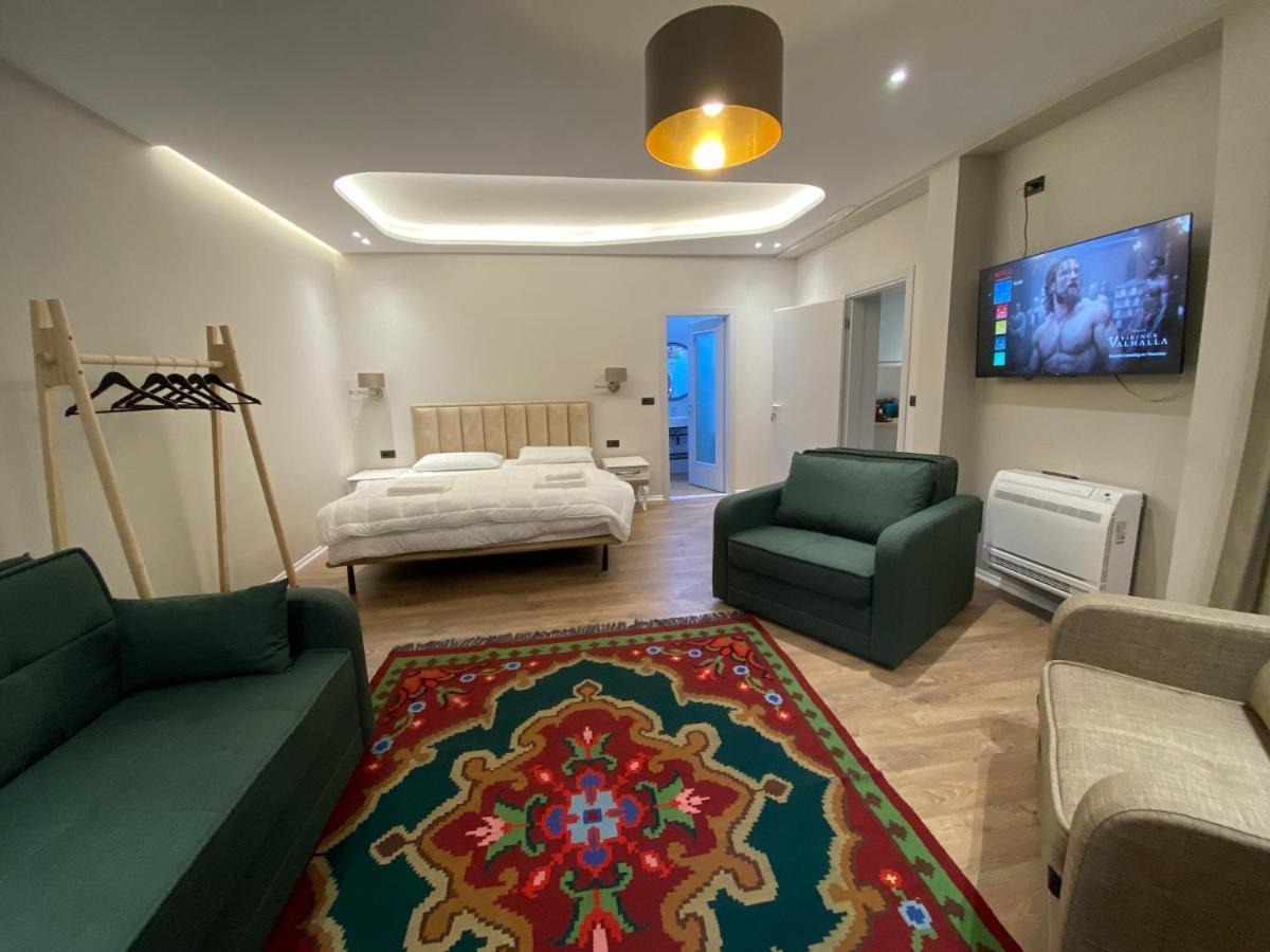 Vila-Amo, Suites&Rooms In Tirana Center Экстерьер фото