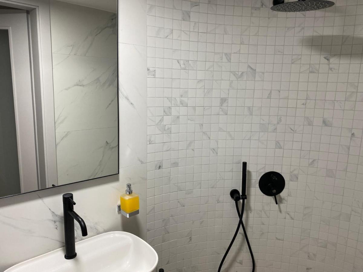 Vila-Amo, Suites&Rooms In Tirana Center Экстерьер фото