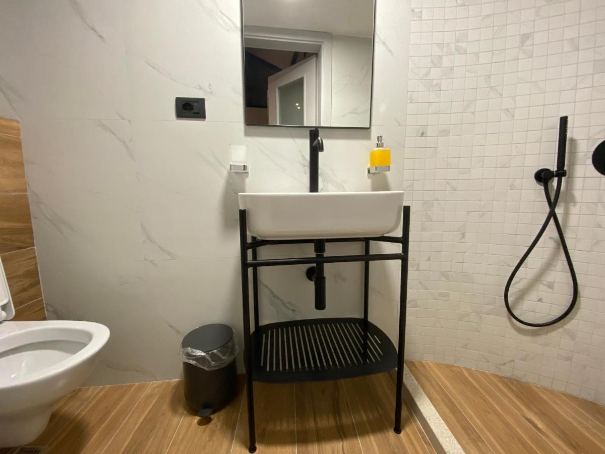 Vila-Amo, Suites&Rooms In Tirana Center Экстерьер фото